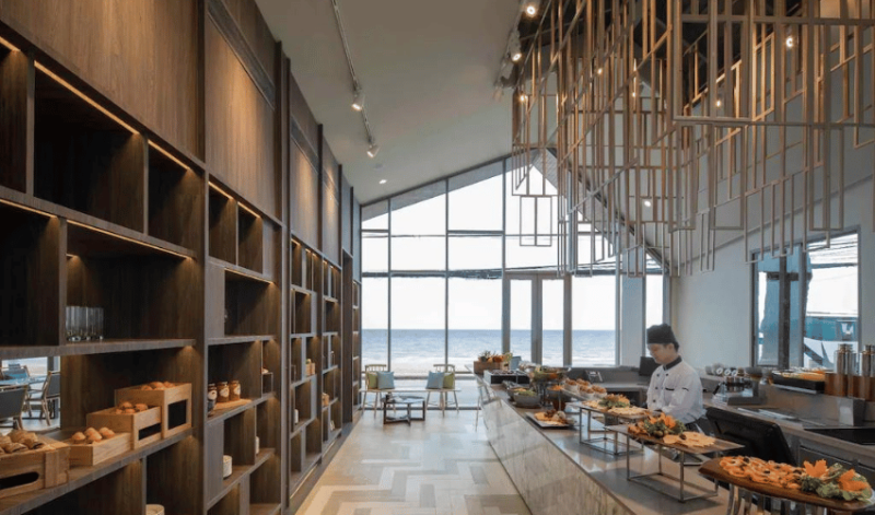 10 ที่พักพัทยาติดทะเล 2568 | ที่พักพัทยา โรงแรมพัทยา [year] วิวสวย บรรยากาศดี